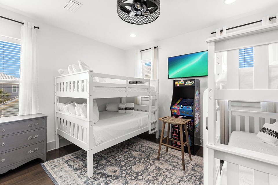 Turtle Cove Guest Bedroom 3