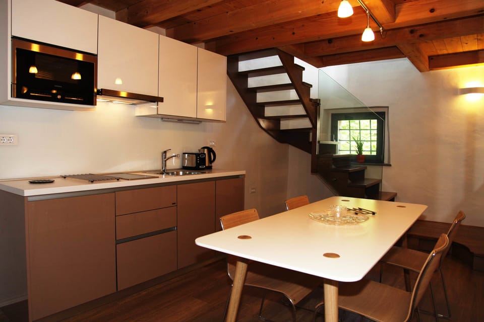 Comfort Apartment, 2 Bedrooms, 2 Bathrooms, Garden View | Private kitchen | Fridge, stovetop, dishwasher, electric kettle