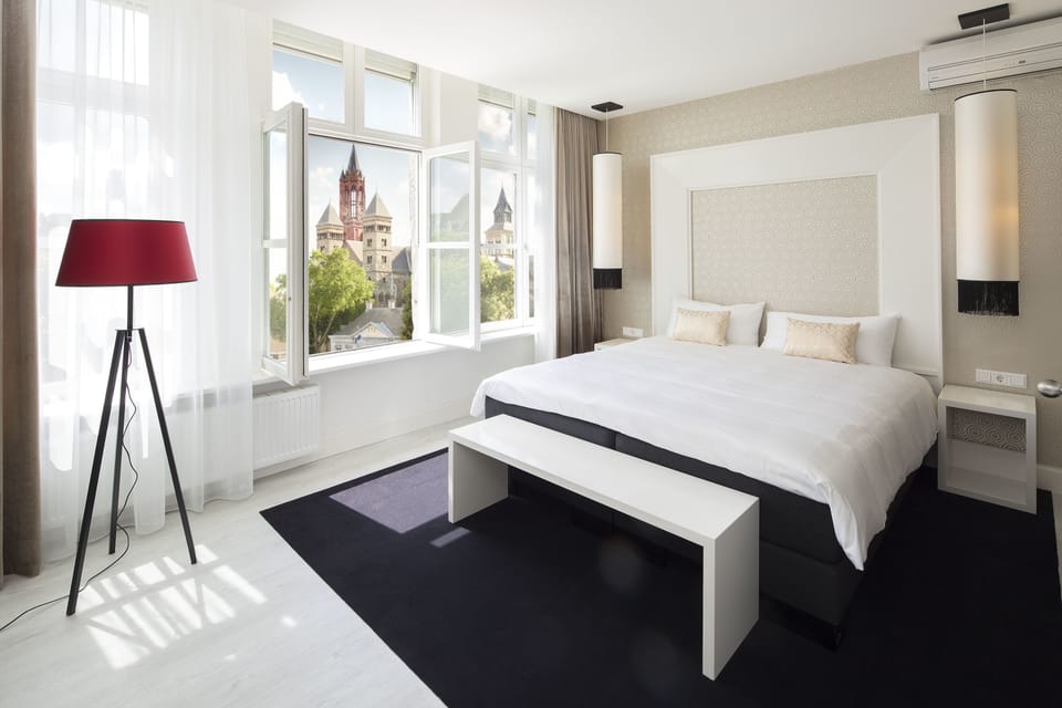 Double Room, City View | Egyptian cotton sheets, premium bedding, in-room safe, desk