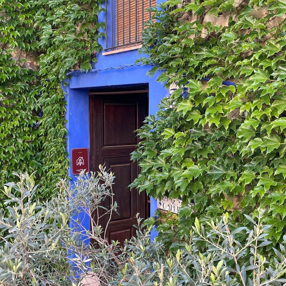 La fachada de Casa Gallinera