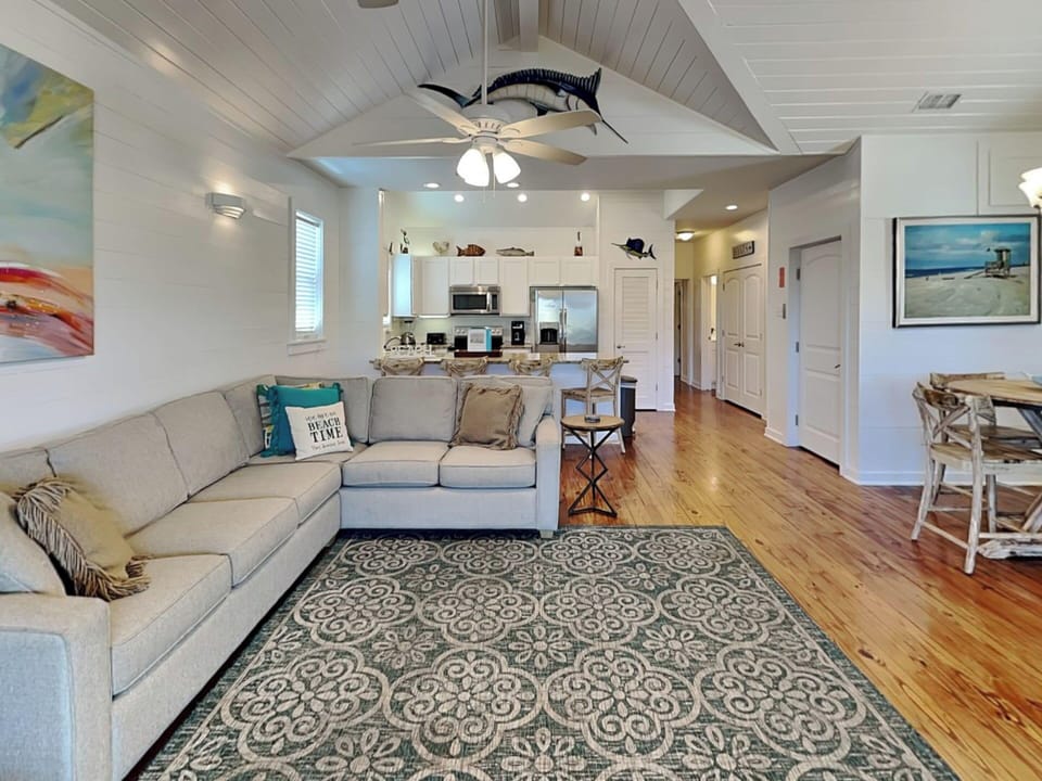 House (3 Bedrooms) | Property amenity