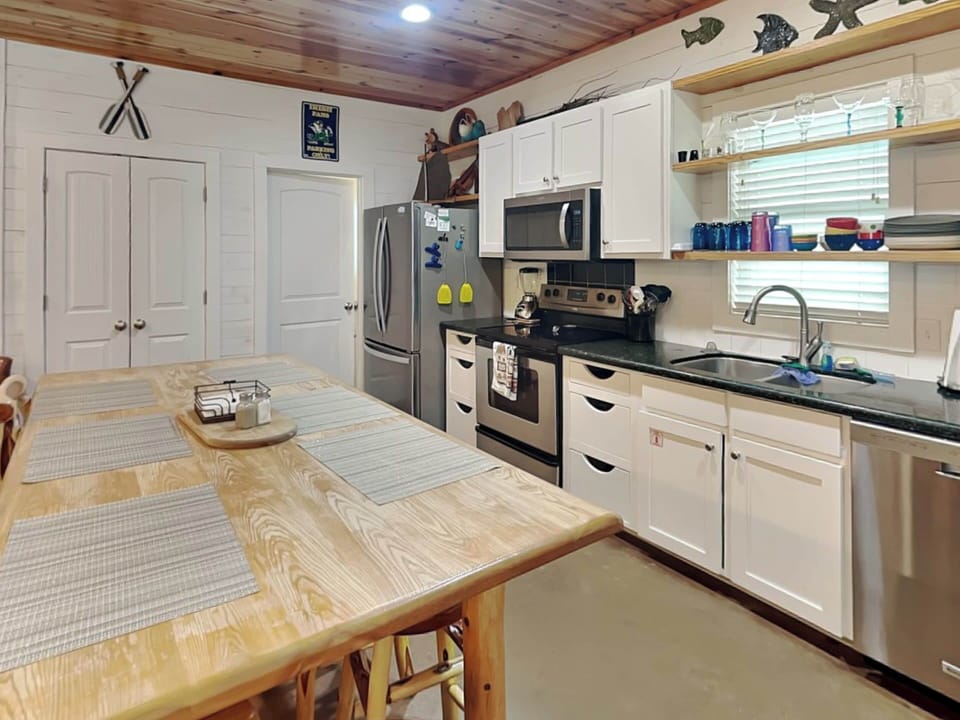 House (4 Bedrooms) | Property amenity