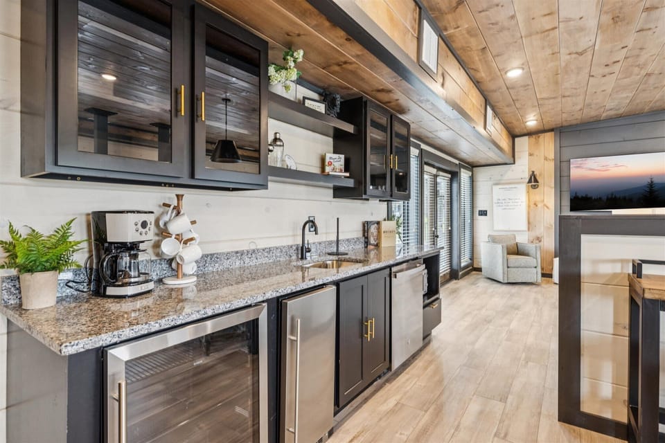 Game Room — Full Wet Bar, Counter Seating, Open Plan to Pool Table, Private Group Entertainment
