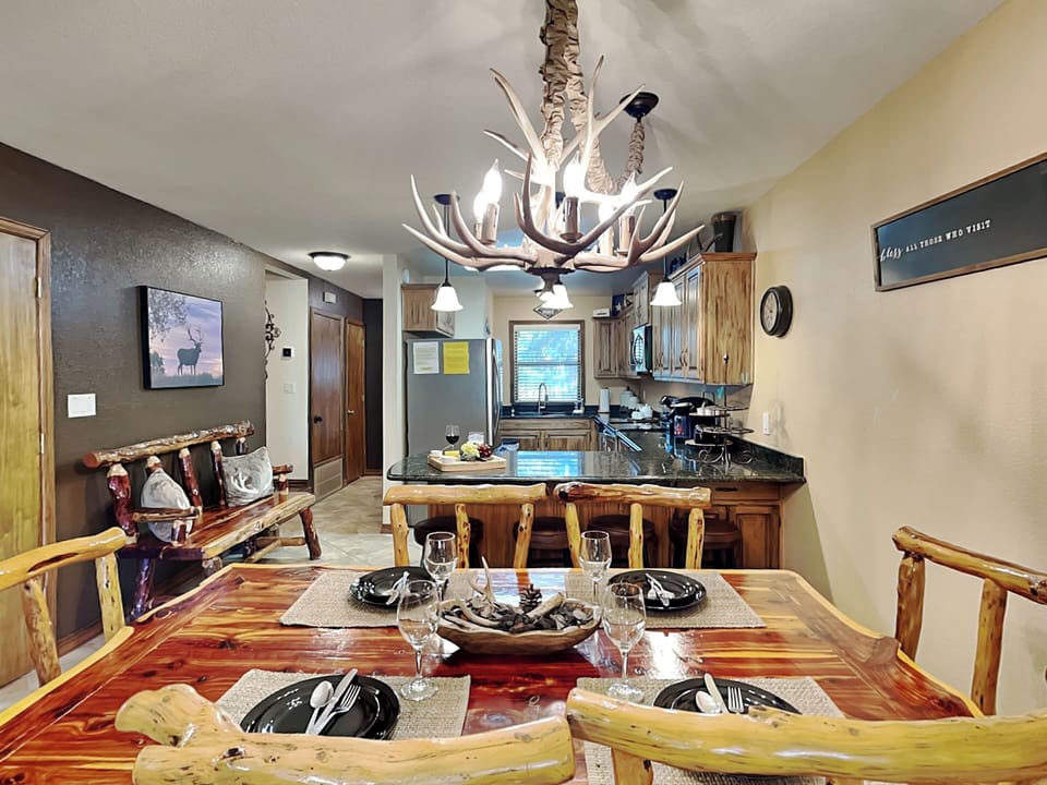 Condo (2 Bedrooms) | Property amenity