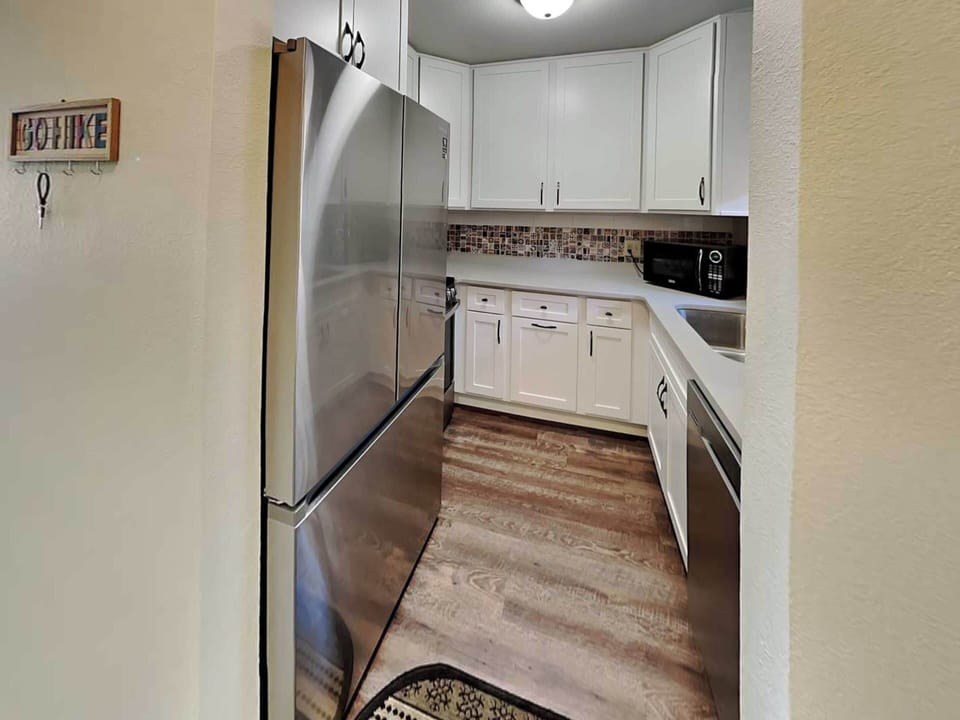 Condo (2 Bedrooms) | Property amenity