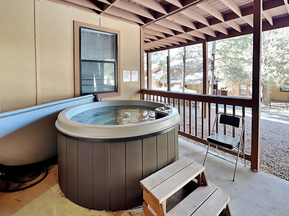 Condo (6 Bedrooms) | Property amenity