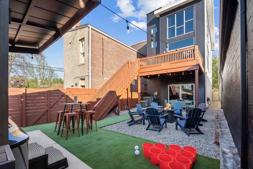 Outdoor Gathering Space: Perfect for morning coffee or evening drinks!