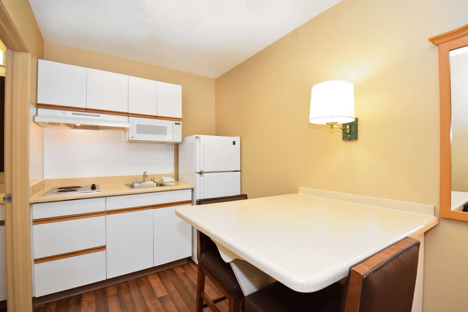 Desk, laptop workspace, iron/ironing board, free WiFi