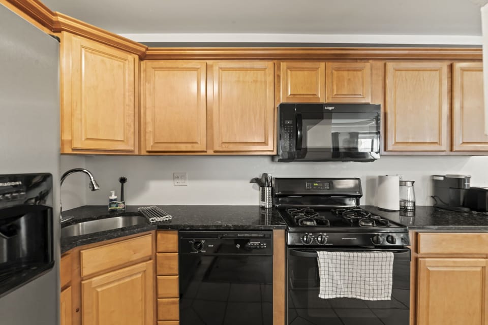 Full Kitchen