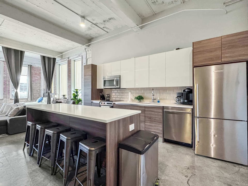 Full Kitchen