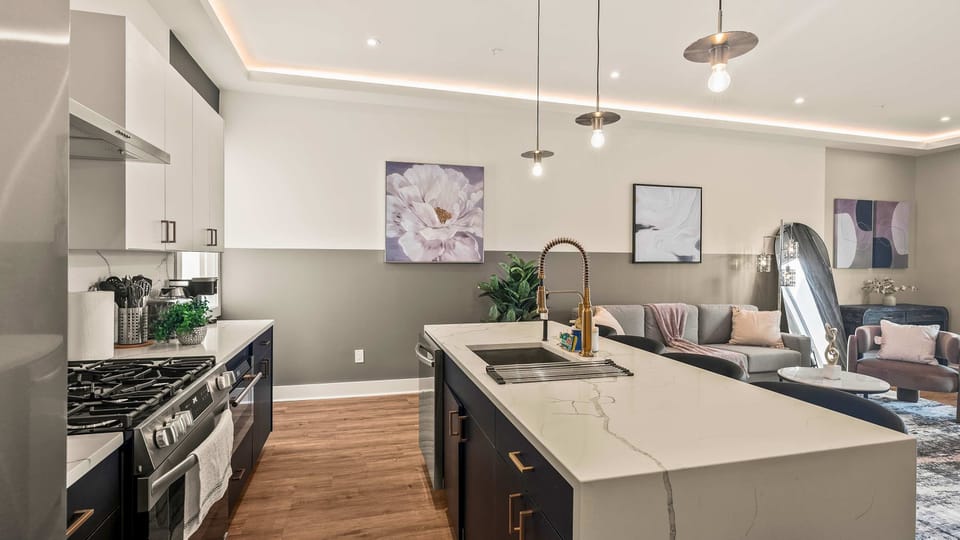 Full Kitchen 
