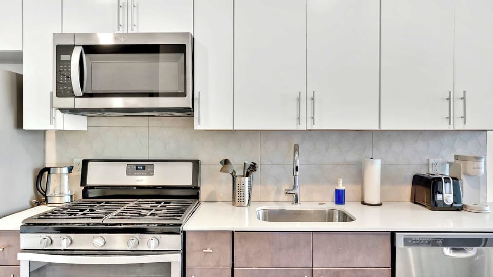 Full Kitchen