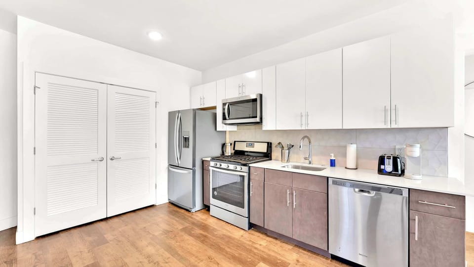 Full Kitchen