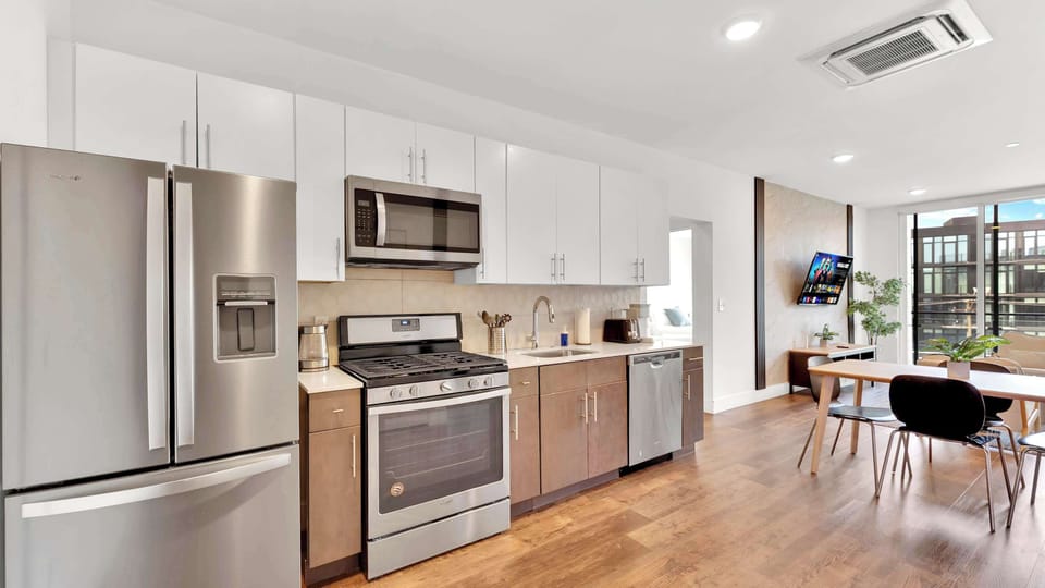 Full Kitchen