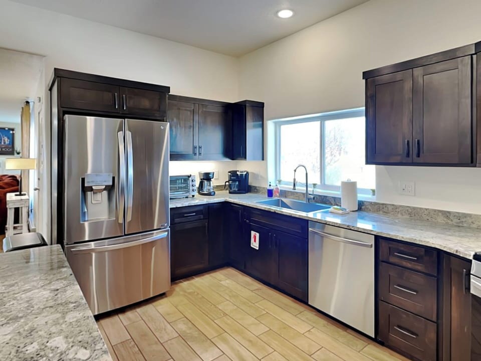 House (3 Bedrooms) | Property amenity
