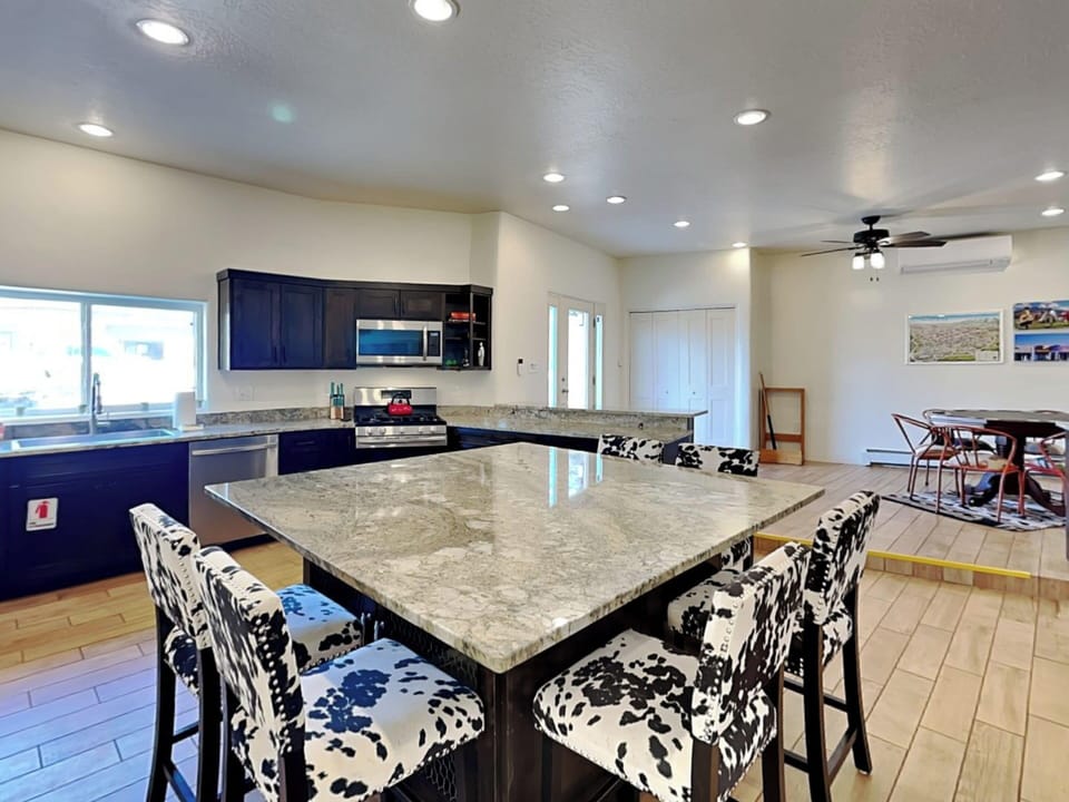 House (3 Bedrooms) | Property amenity