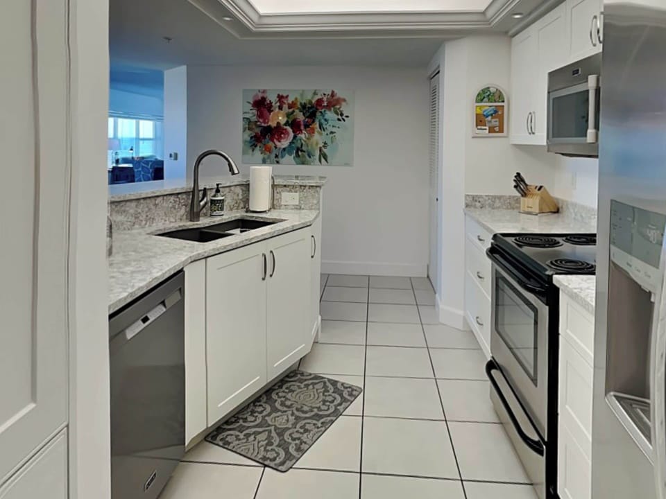 Condo (3 Bedrooms) | Property amenity
