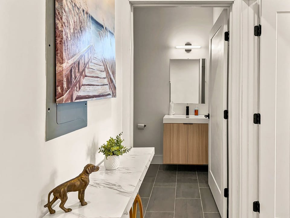Full Bathroom