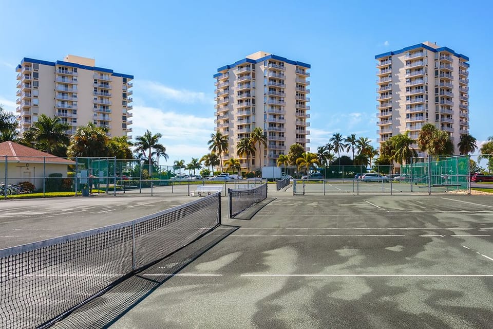 Condo (1 Bedroom) | Property amenity