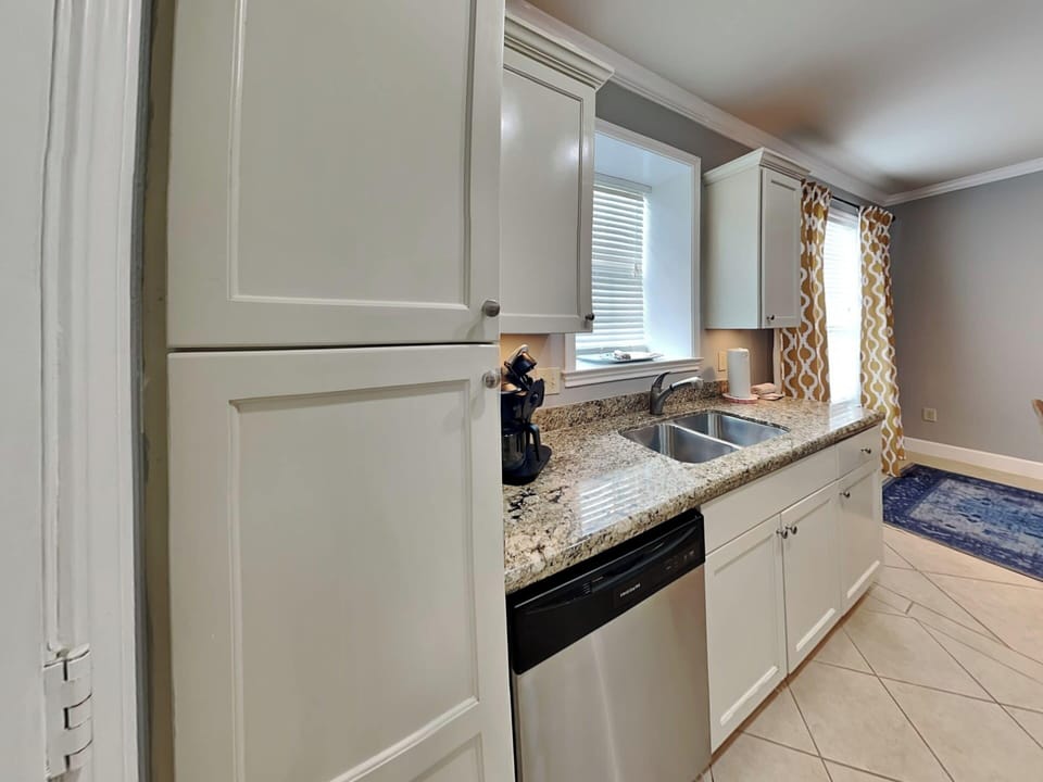 Condo (1 Bedroom) | Property amenity