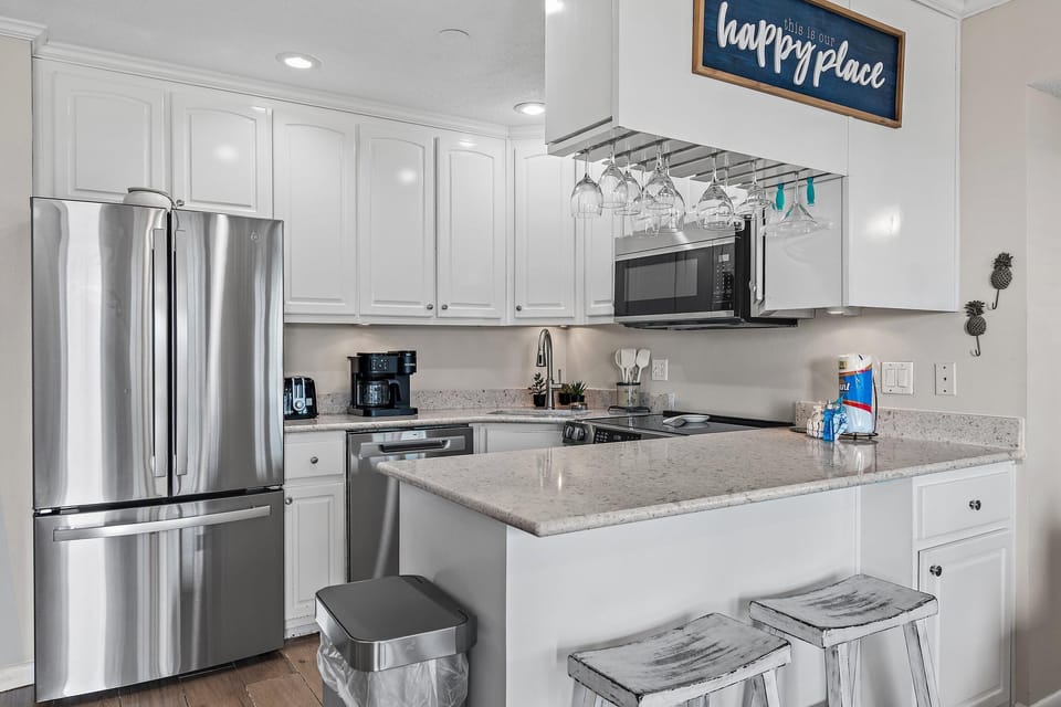 House, Multiple Beds (Capri by the Gulf 110) | Private kitchen