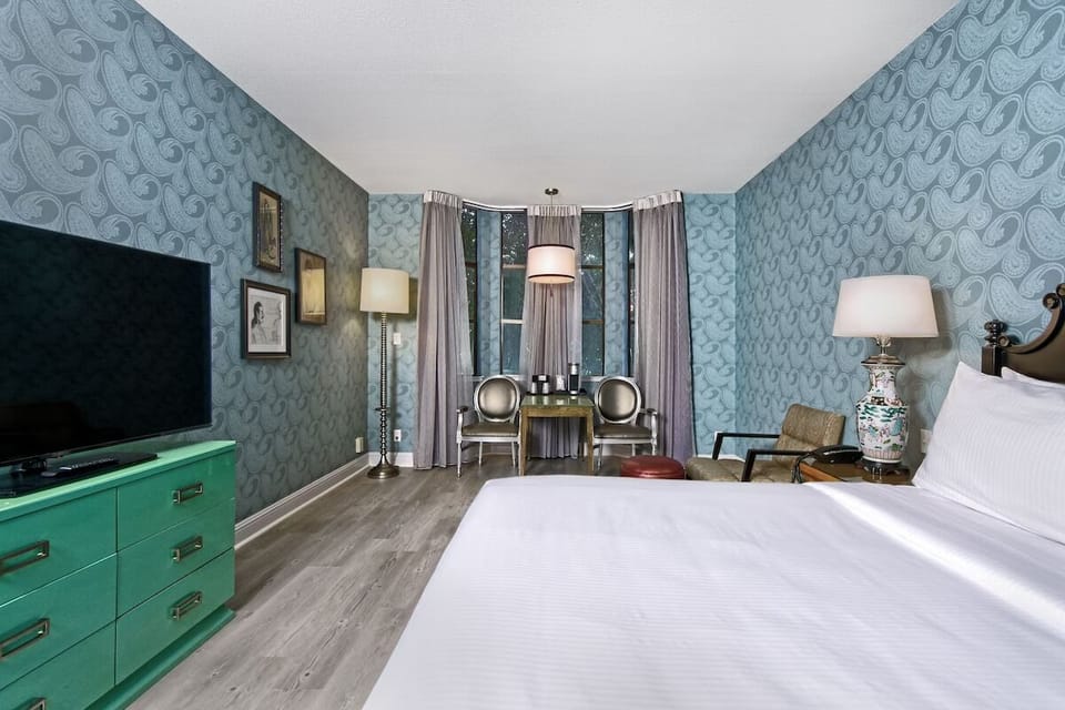 Stretch out and enjoy extra space to lounge and recharge.