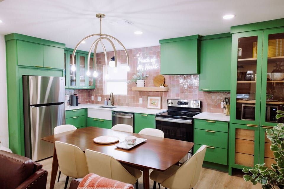 {Kitchen} Full size kitchen ~ dining area