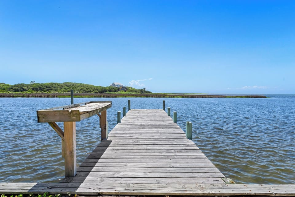 Take advantage of your Private Dock with a Fish Cleaning Station.