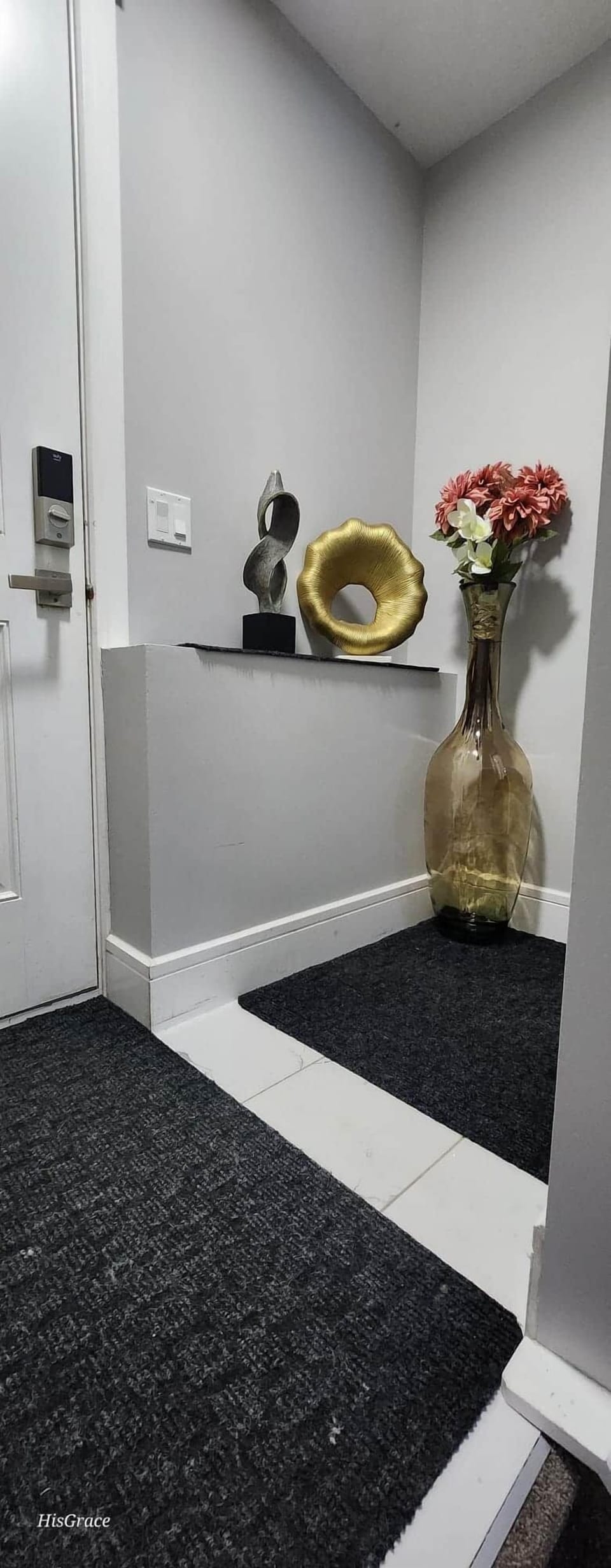 Entry way 