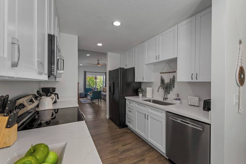 Fully updated kitchen