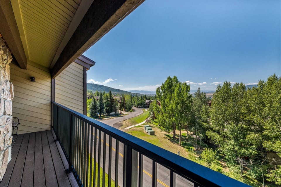Private deck with views of the mountain