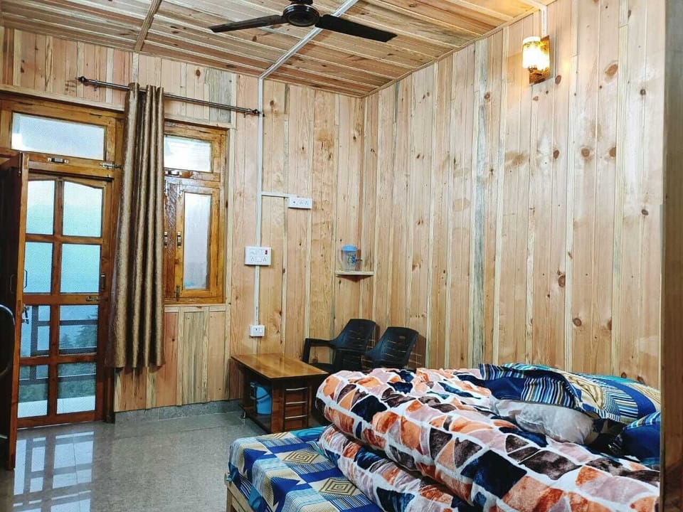 Deluxe Double Room, Balcony, Mountain View | Living area