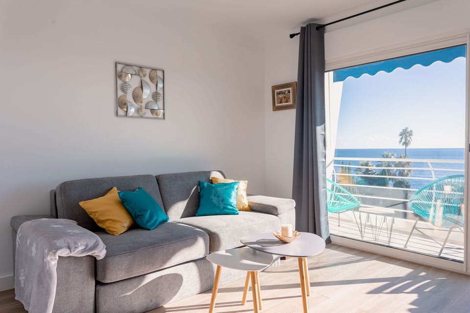Balcony / Terrace / Patio, Living Room