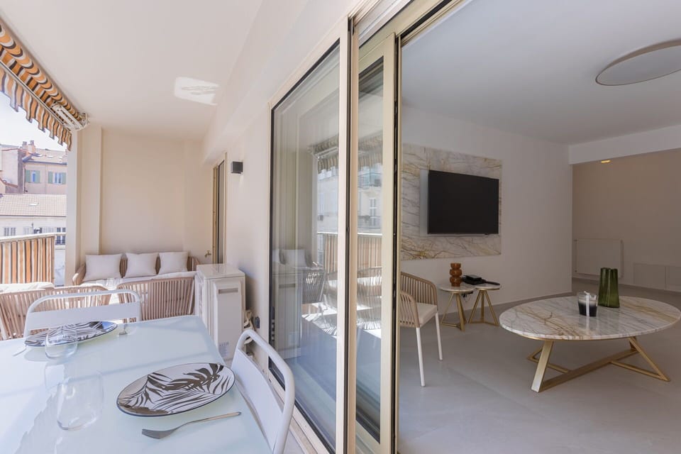 Balcony / Terrace / Patio, Living Room