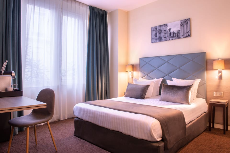 Superior Room | In-room safe, desk, blackout drapes, soundproofing