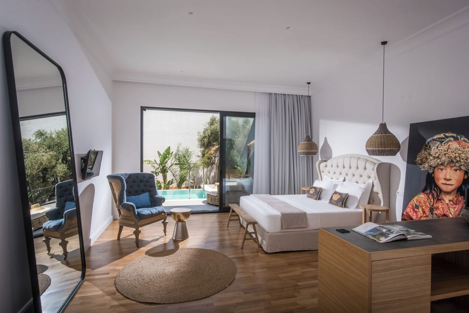 Junior Suite, Pool View | Soundproofing, free WiFi