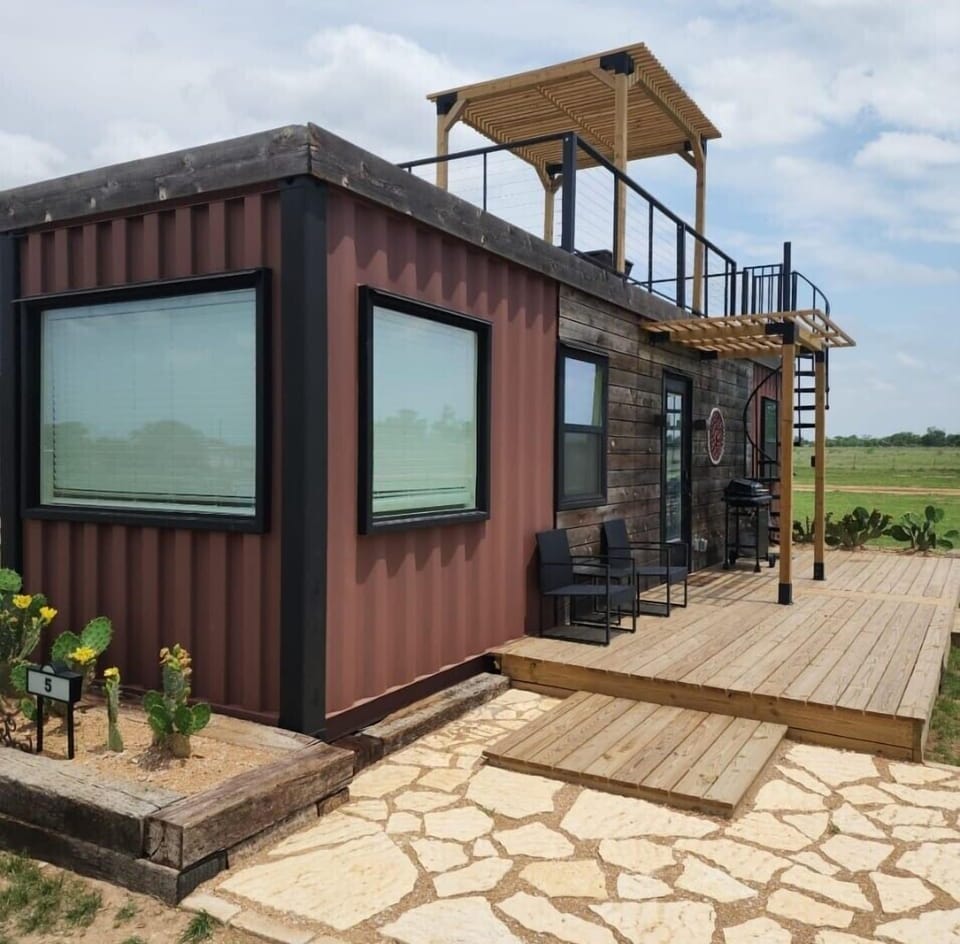 Outdoor Oasis: Relax on the deck with stunning vistas and unique architecture in Fredericksburg!