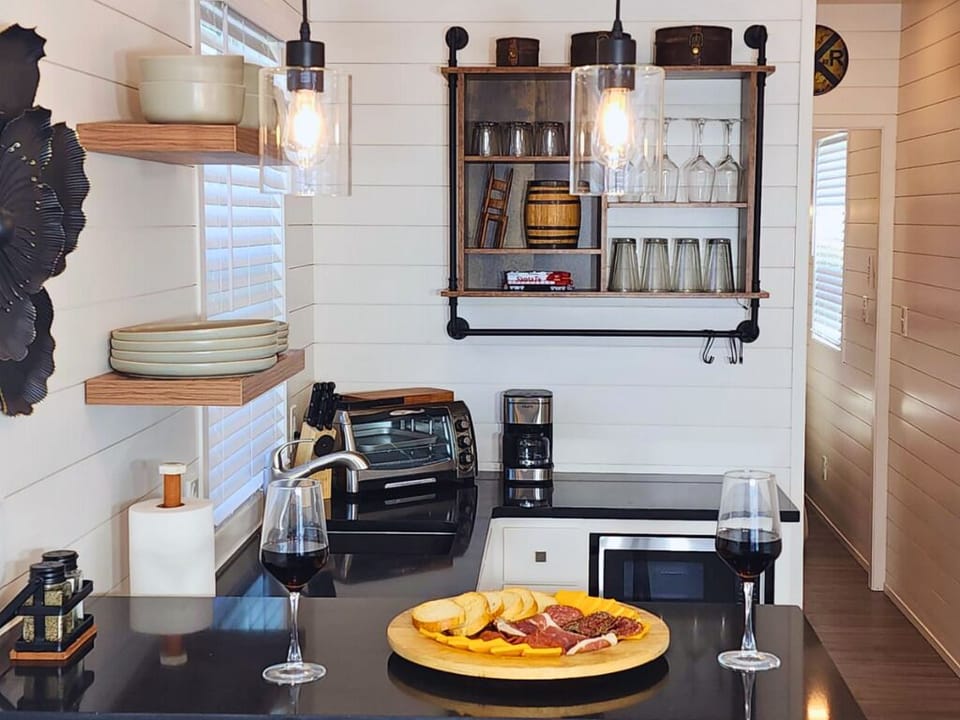 Gourmet Kitchen: Savor local flavors in this stylish kitchen, ideal for culinary adventures!