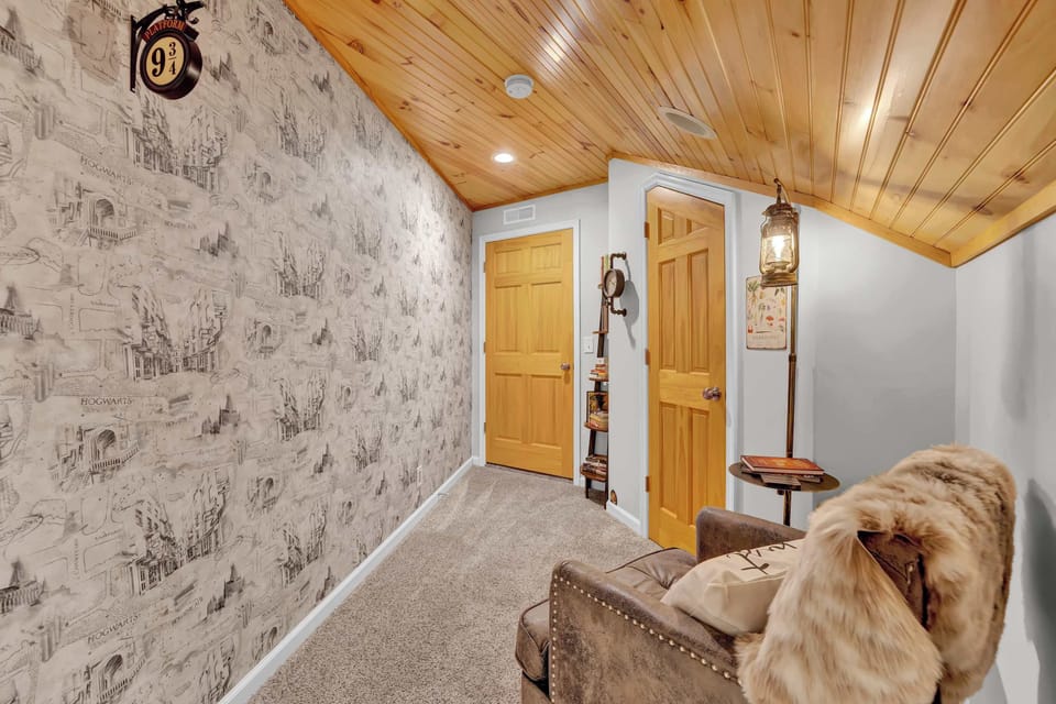 Sitting Area w/ Accent Wall & Armchairs