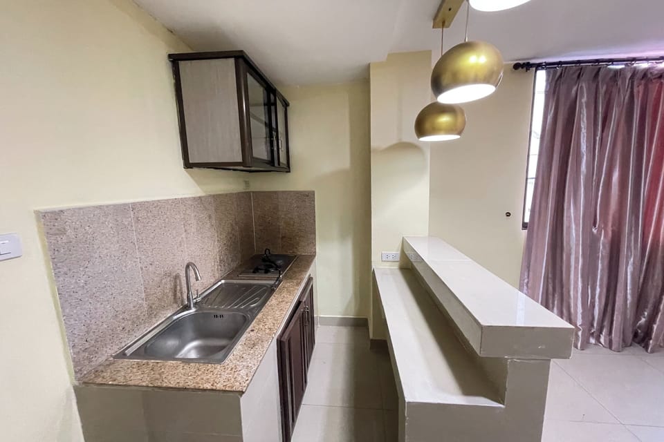 Suite | In-room safe, desk, iron/ironing board, free WiFi