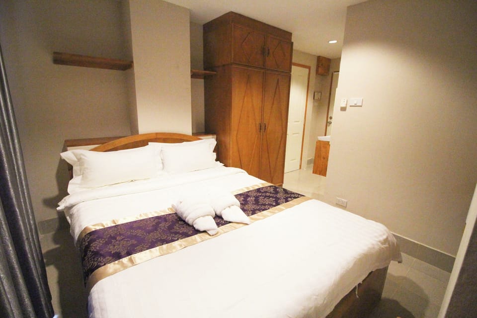 Standard Room | Desk, free WiFi, bed sheets