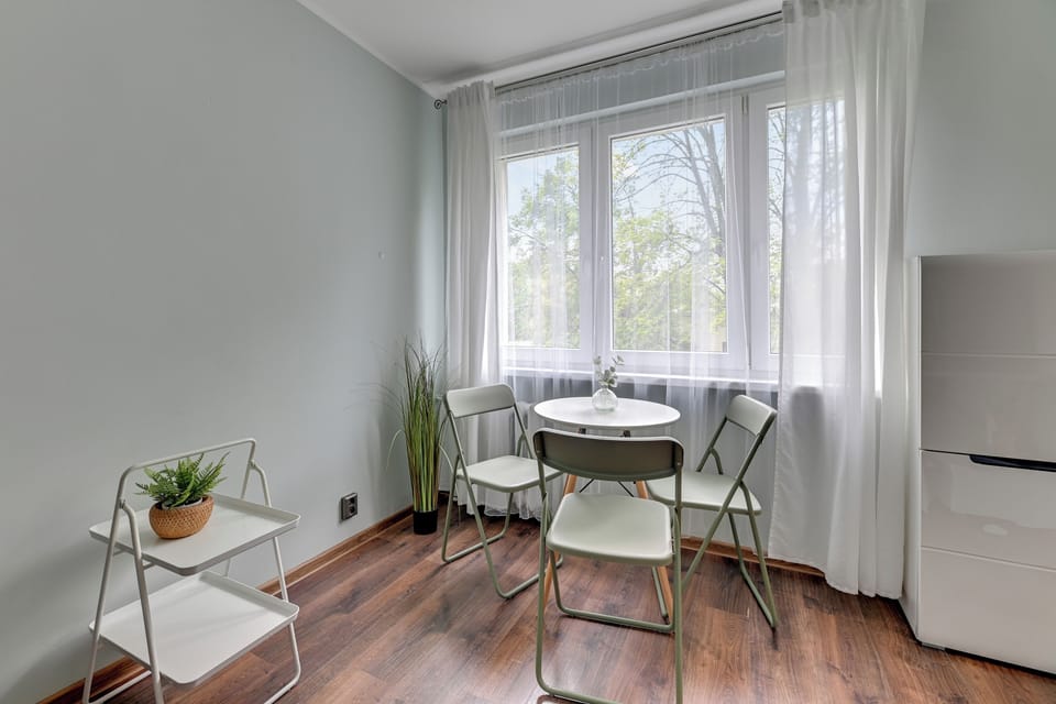 Classic Apartment, Courtyard View | Living room