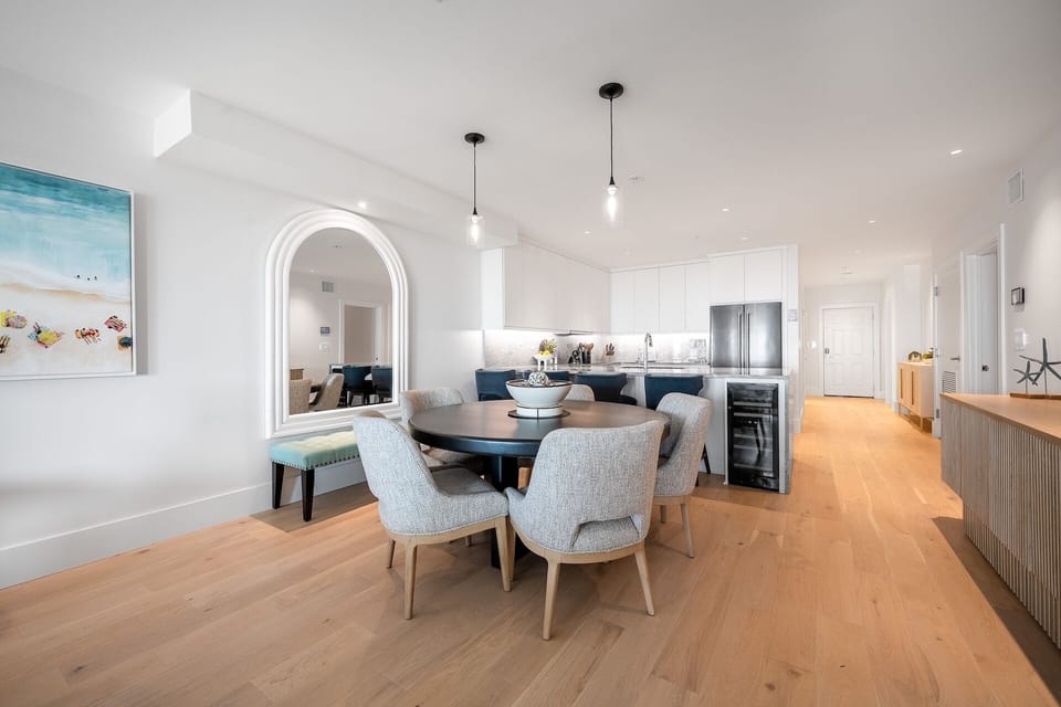 Dining and Kitchen | Palms Postcard | 1006 Ocean Blvd, Dunescape 103, Isle of Palms, SC | IOP Escapes