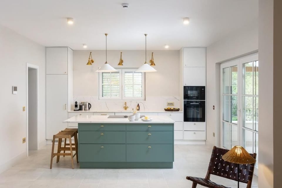 Villa (4 Bedrooms) | Private kitchen | Microwave, oven, stovetop, dishwasher