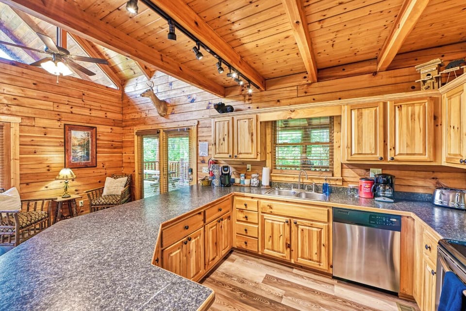 Mountain Song's fully-equipped kitchen