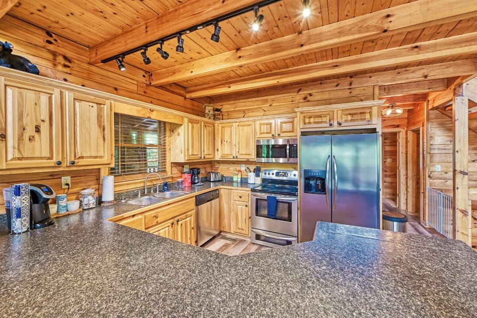 Mountain Song's fully-equipped kitchen