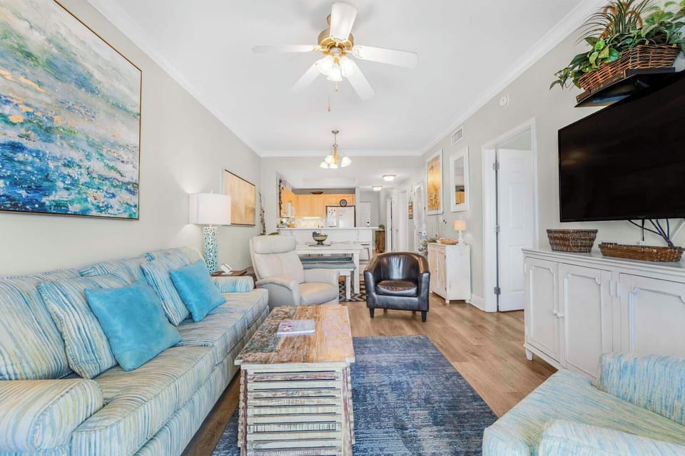 Living room with plenty of seating