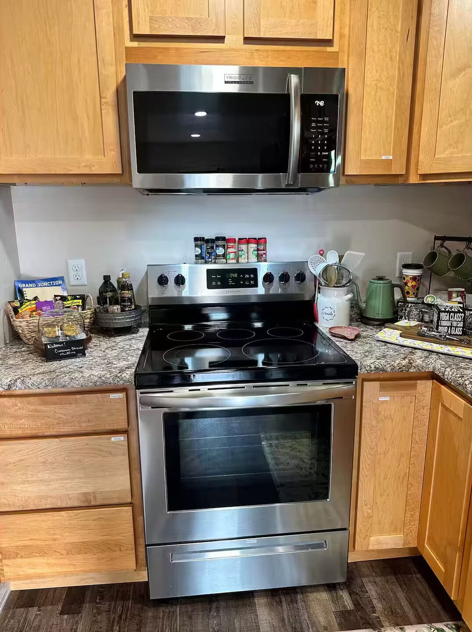 Full Service Kitchen, Snacks, Coffee Bar