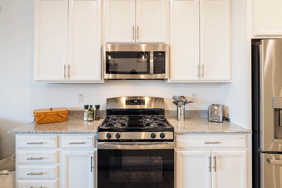 Fully equipped kitchen