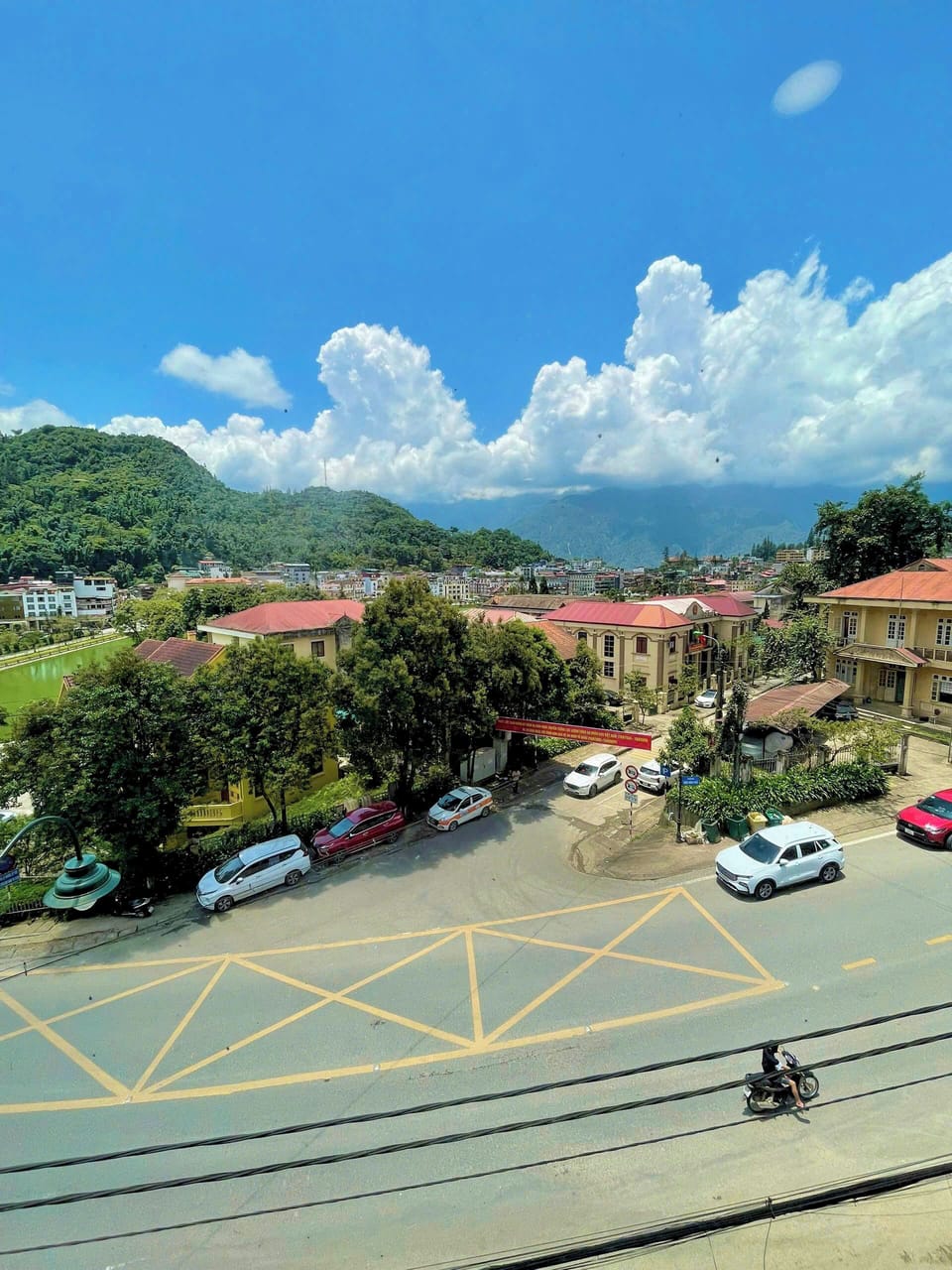 Deluxe Double Room, Mountain View | Hypo-allergenic bedding, free WiFi, bed sheets